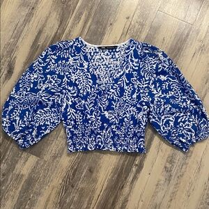 Zara Cropped Smocked Eyelet Balloon Sleeve Top Size SMALL
